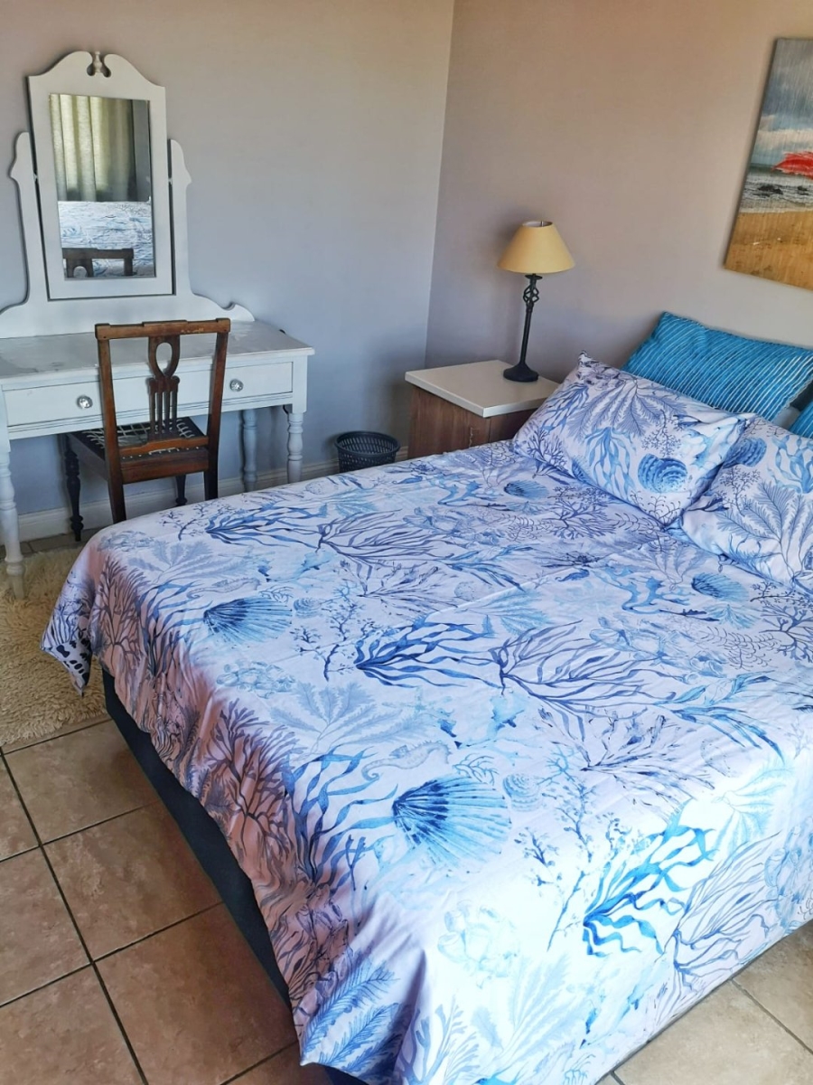 To Let 2 Bedroom Property for Rent in Wavecrest Eastern Cape